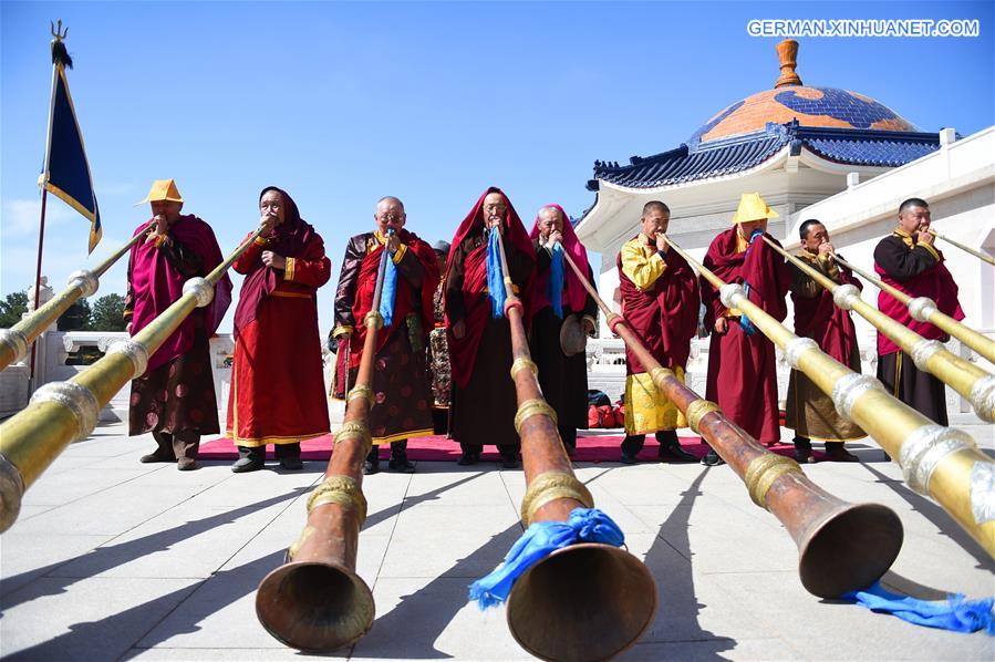 CHINA-INNER MONGOLIA-GENGHIS KHAN-SACRIFICIAL CEREMONY(CN)