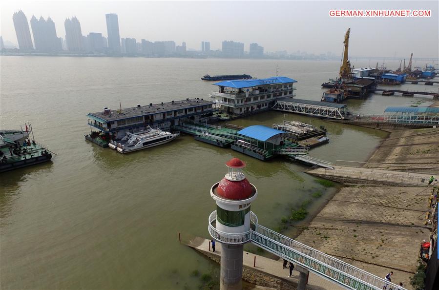 CHINA-WUHAN-YANGTZE RIVER-WATER LEVEL-RISE (CN)