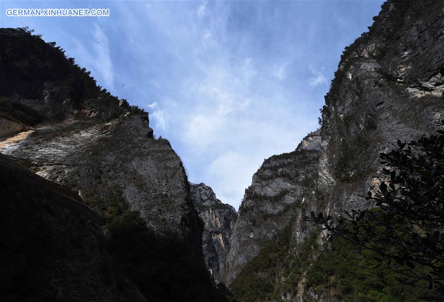 CHINA-YUNNAN-SHANGRI-LA-CANYON-SCENERY (CN)