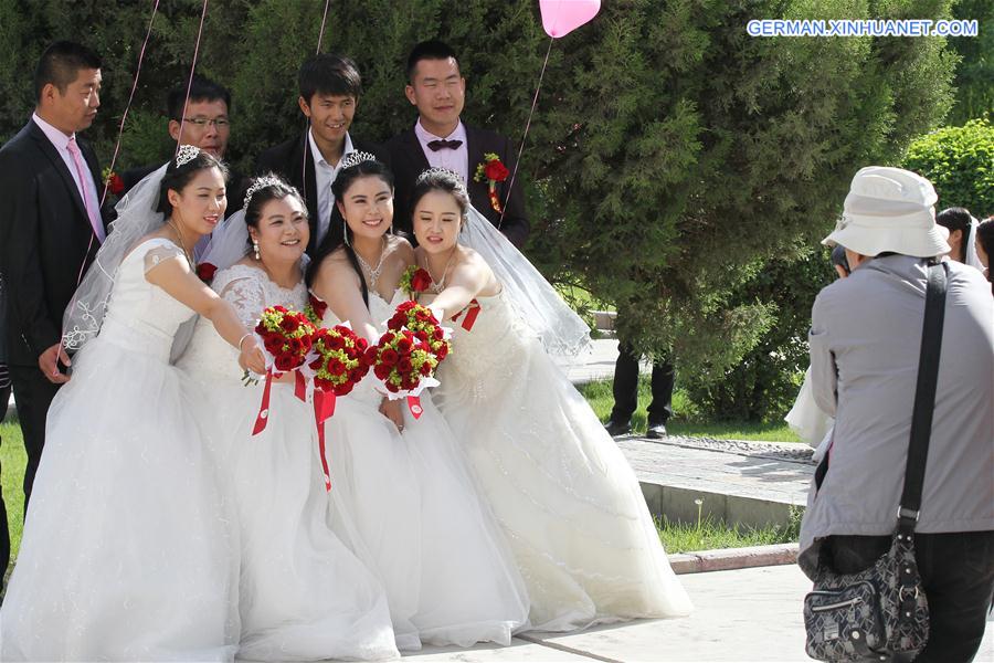 #CHINA-HAMI-GROUP WEDDING(CN)