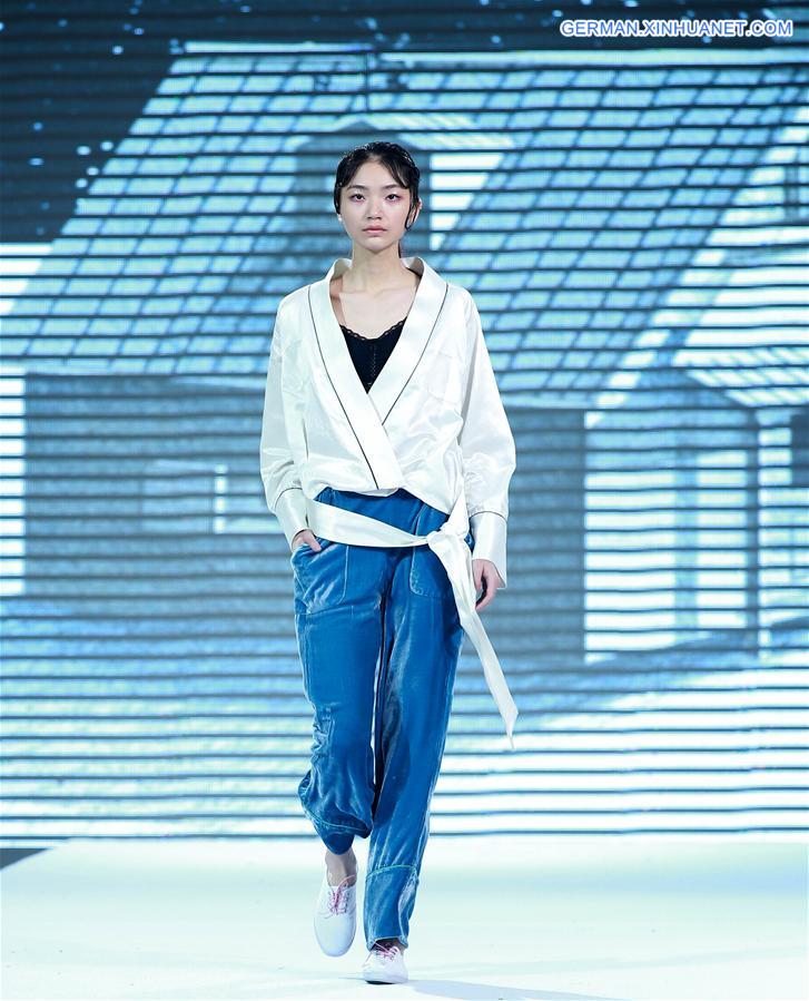 CHINA-QINGDAO-FASHION WEEK(CN)