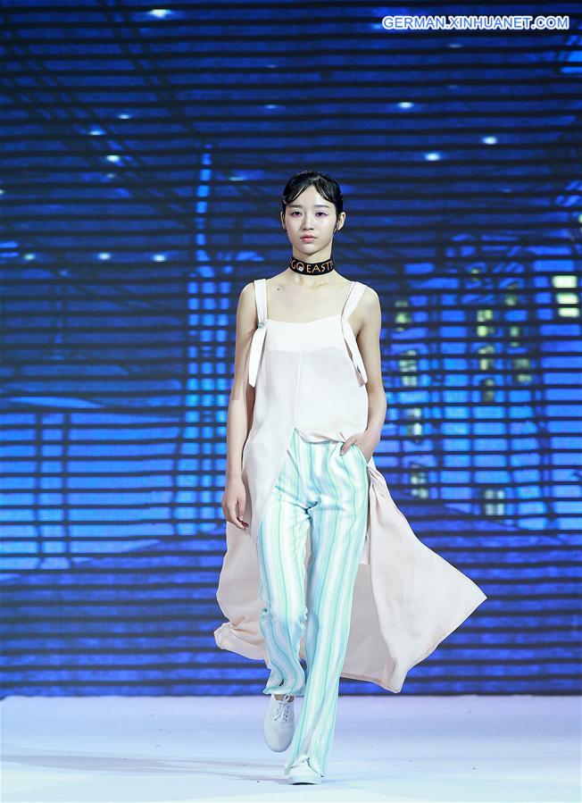 CHINA-QINGDAO-FASHION WEEK(CN)