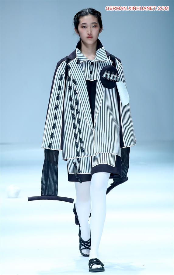 CHINA-BEIJING-COLLEGE STUDENTS' FASHION WEEK (CN)