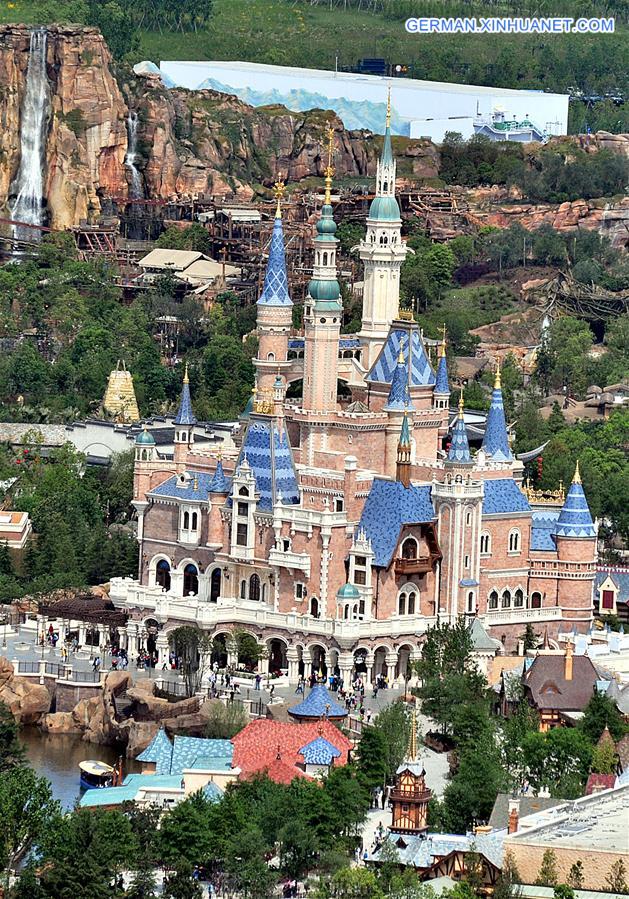 CHINA-SHANGHAI-DISNEYLAND (CN)