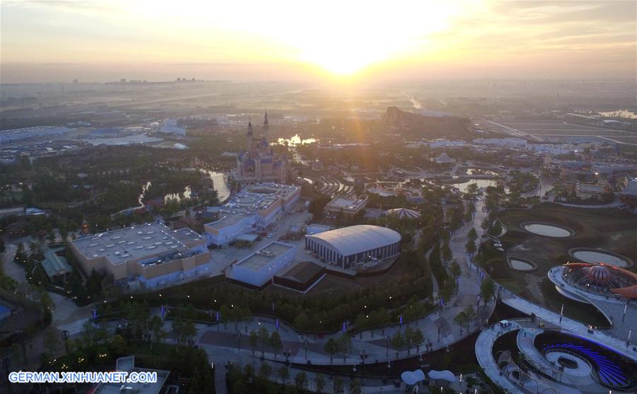 CHINA-SHANGHAI-DISNEYLAND (CN)