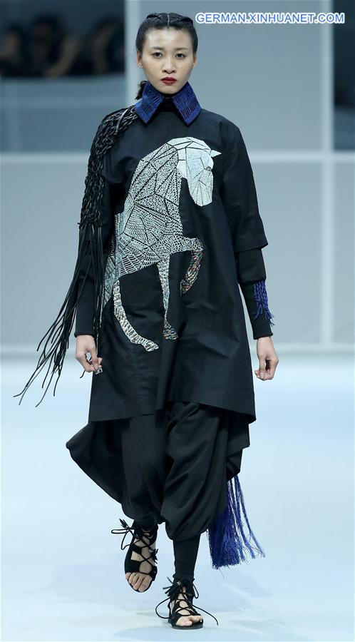 CHINA-BEIJING-COLLEGE STUDENTS' FASHION WEEK (CN)