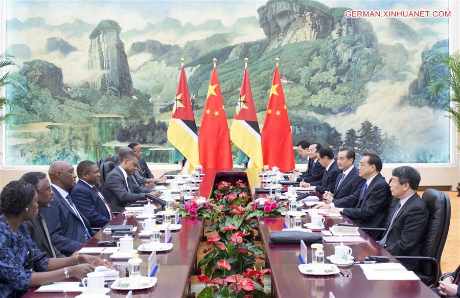 CHINA-BEIJING-LI KEQIANG-MOZAMBICAN PRESIDENT-MEETING (CN)