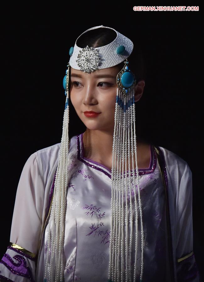 CHINA-BEIJING-FOLK COSTUME-SHOW (CN)