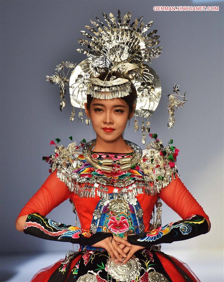CHINA-BEIJING-FOLK COSTUME-SHOW (CN)