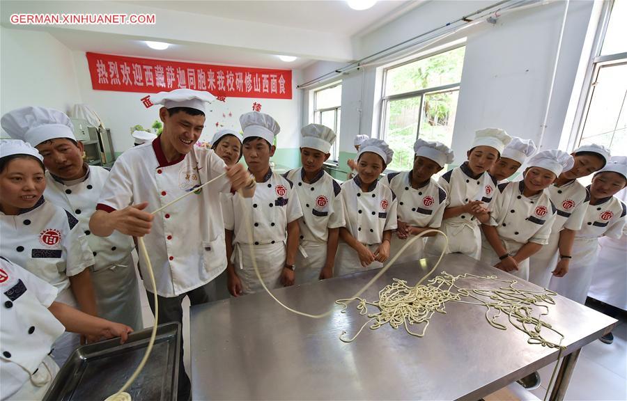 #CHINA-TAIYUAN-CHEF-TIBETAN ETHNIC GROUP-COOKED WHEATEN FOOD (CN)