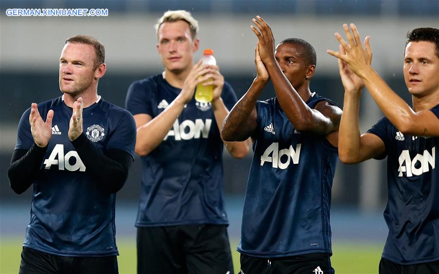 (SP)CHINA-BEIJING-SOCCER-ICC-MAN UTD-TRAINING (CN)