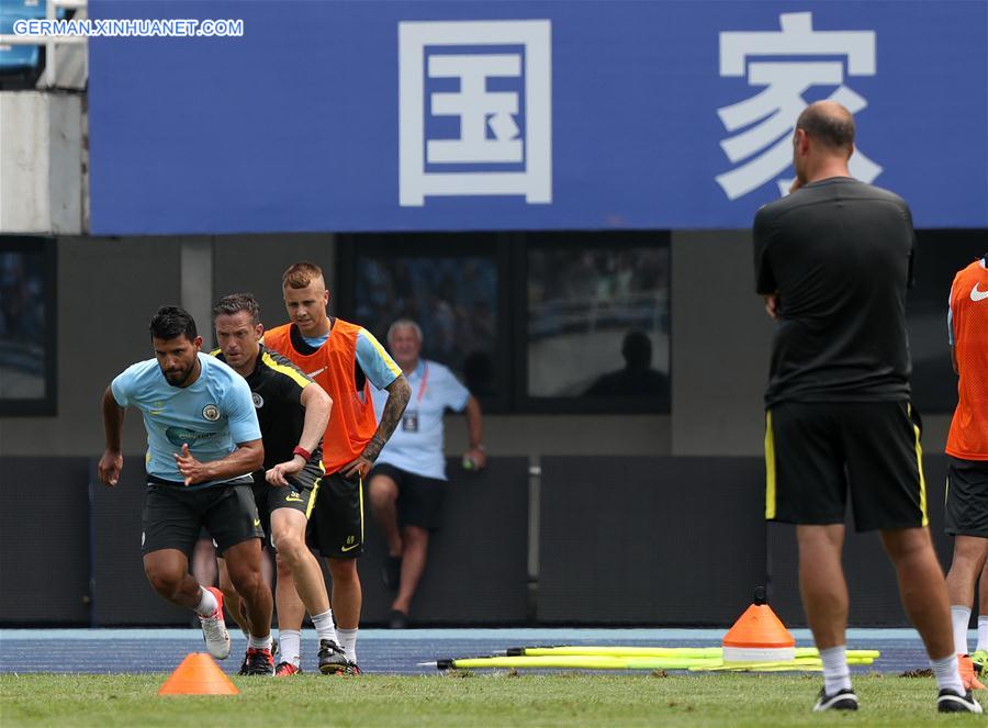 (SP)CHINA-BEIJING-SOCCER-ICC-MAN CITY-TRAINING (CN)