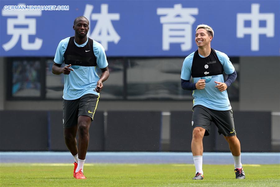 (SP)CHINA-BEIJING-SOCCER-ICC-MAN CITY-TRAINING (CN)