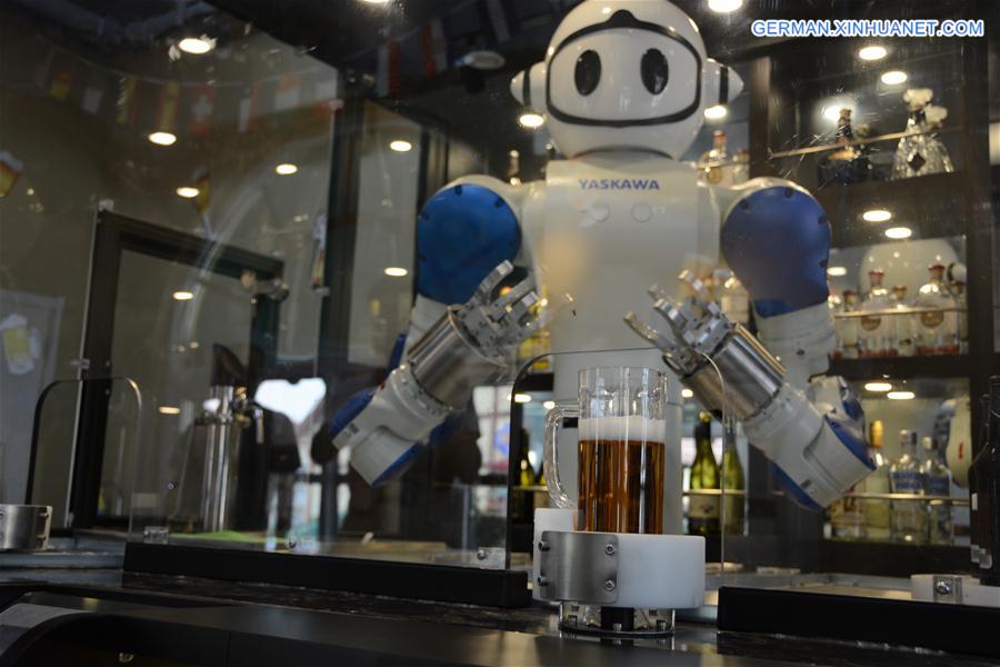 CHINA-QINGDAO-BEER ROBOT (CN)