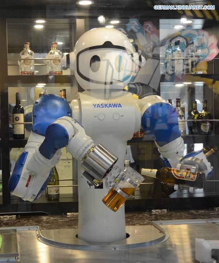 CHINA-QINGDAO-BEER ROBOT (CN)