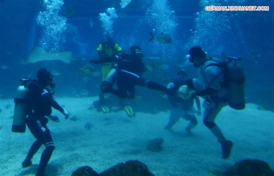 CHINA-NANCHANG-UNDERWATER-FOOTBALL (CN)