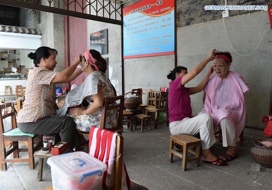 CHINA-NANNING-TRADITIONAL FACIALS(CN)
