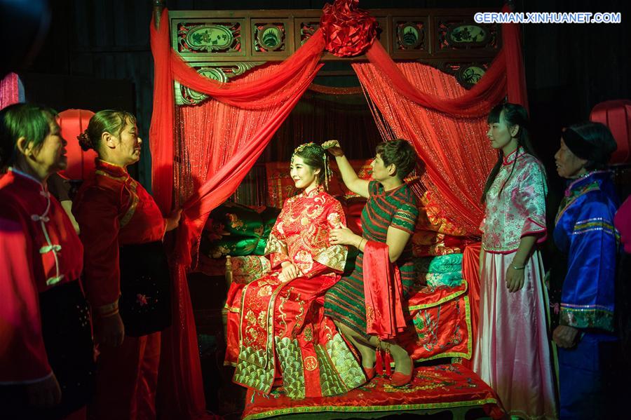 #CHINA-HUNAN-ANCIENT TOWN OF HONGJIANG-WEDDING(CN)