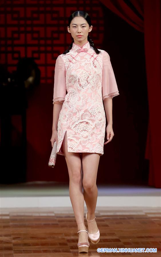 CHINA-BEIJING-FASHION WEEK (CN)