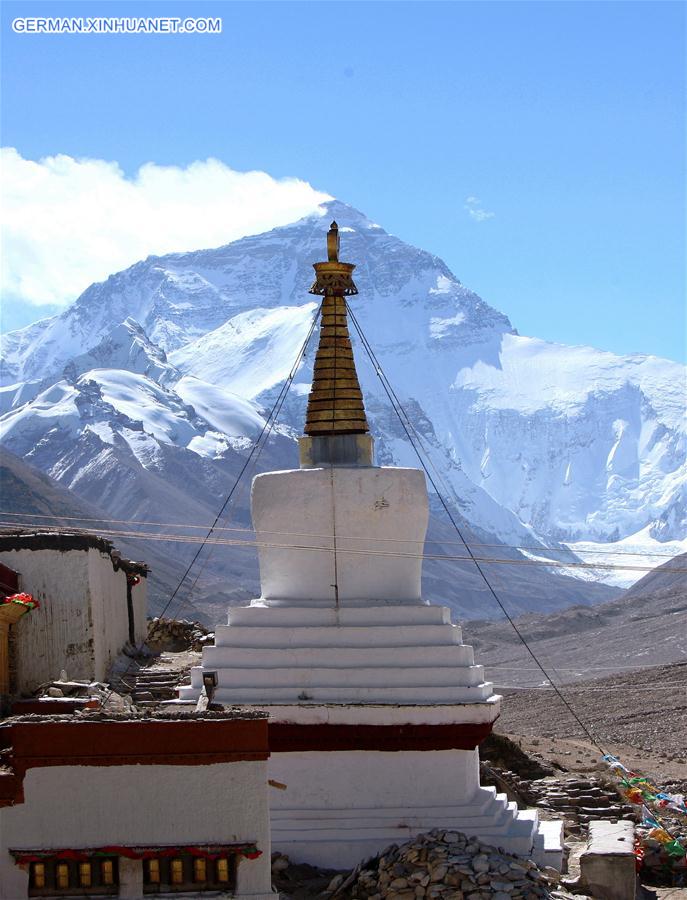 CHINA-MOUNT QOMOLANGMA-SCENERY (CN) 