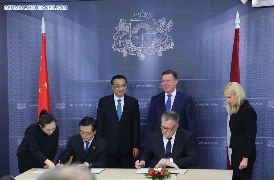 LATVIA-RIGA-LI KEQIANG-KUCINSKIS-TALKS (CN)