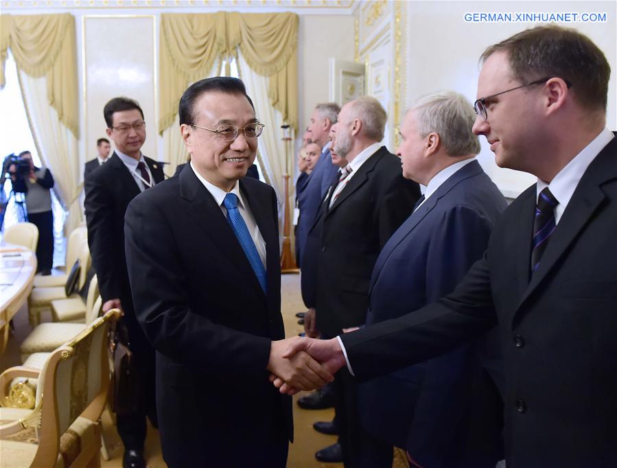 RUSSIA-CHINA-LI KEQIANG-MEDVEDEV-MEETING