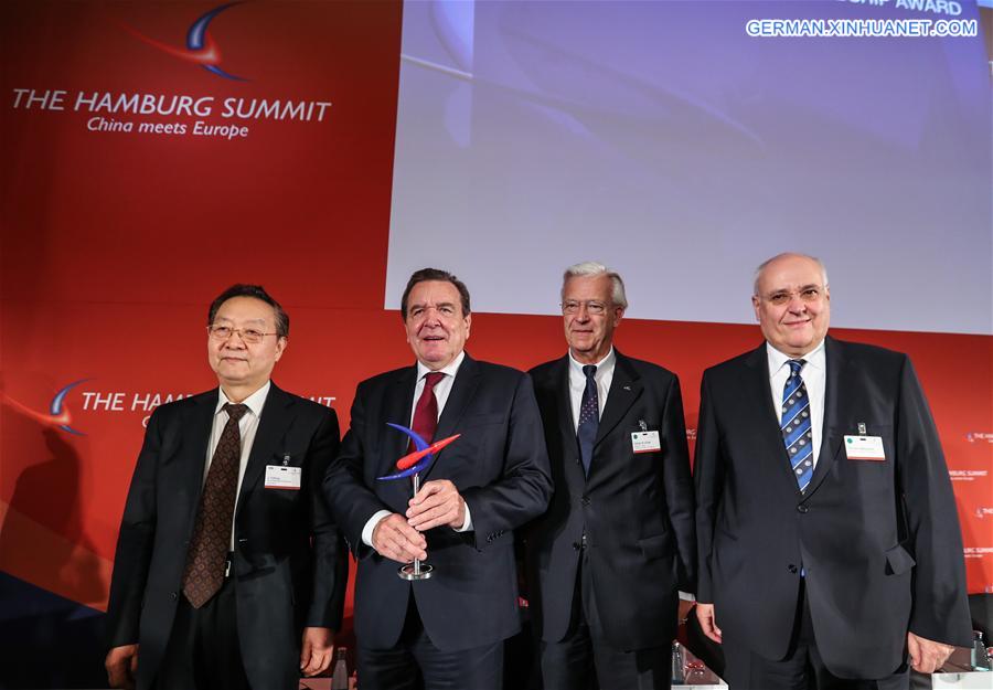 GERMANY-HAMBURG-HAMBURG SUMMIT-SCHROEDER-CHINA-EUROPE FRIENDSHIP AWARD