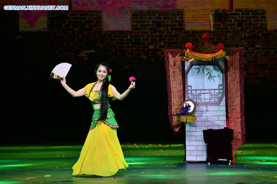 CHINA-HENAN-ACROBATICS FESTIVAL-MAGIC SHOW (CN) 