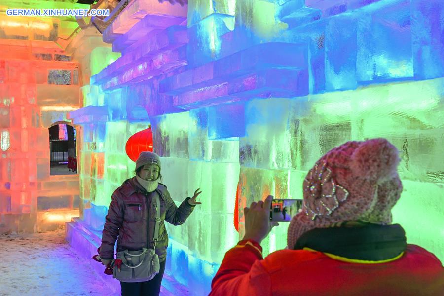 CHINA-HARBIN-ICE-LANTERN-SHOW(CN)