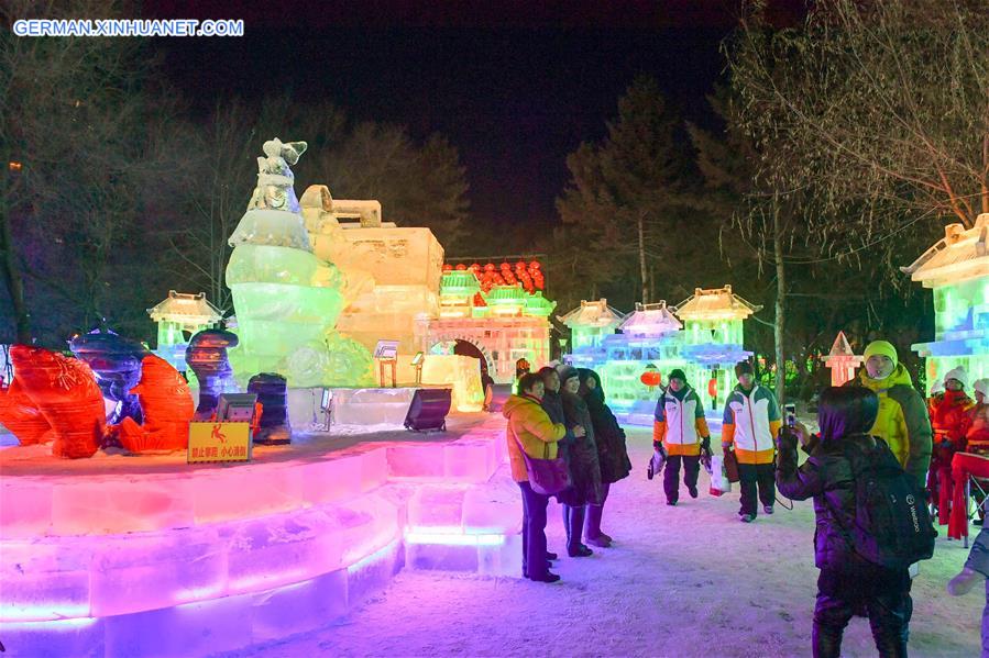 CHINA-HARBIN-ICE-LANTERN-SHOW(CN)