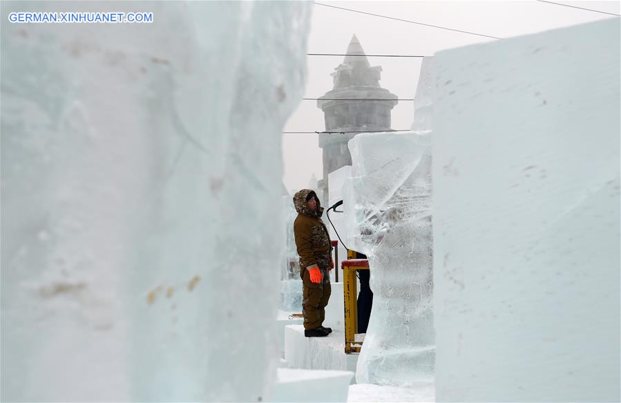 CHINA-HARBIN-ICE SCULPTURE-CONTEST (CN)