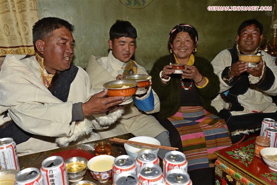 CHINA-TIBET-XIGAZE-NEW YEAR-CELEBRATION (CN)