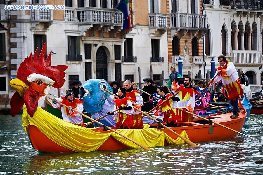 ITALY-VENICE-CARNIVAL-WATER PARADE