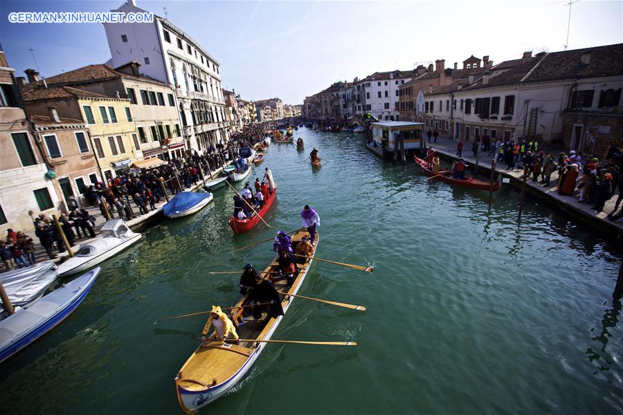 ITALY-VENICE-CARNIVAL-WATER PARADE