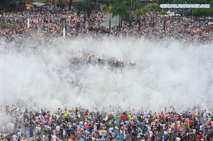 CHINA-YUNNAN-XISHUANGBANNA-WATER SPRINKLING FESTIVAL (CN)