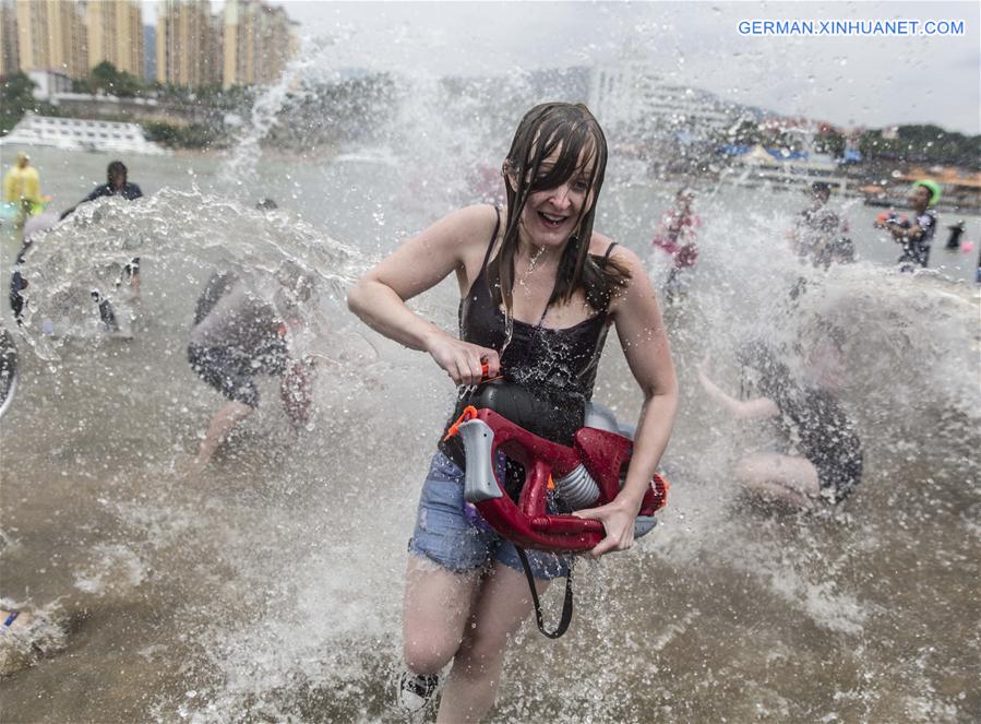 #CHINA-YUNNAN-XISHUANGBANNA-WATER SPRINKLING FESTIVAL (CN)