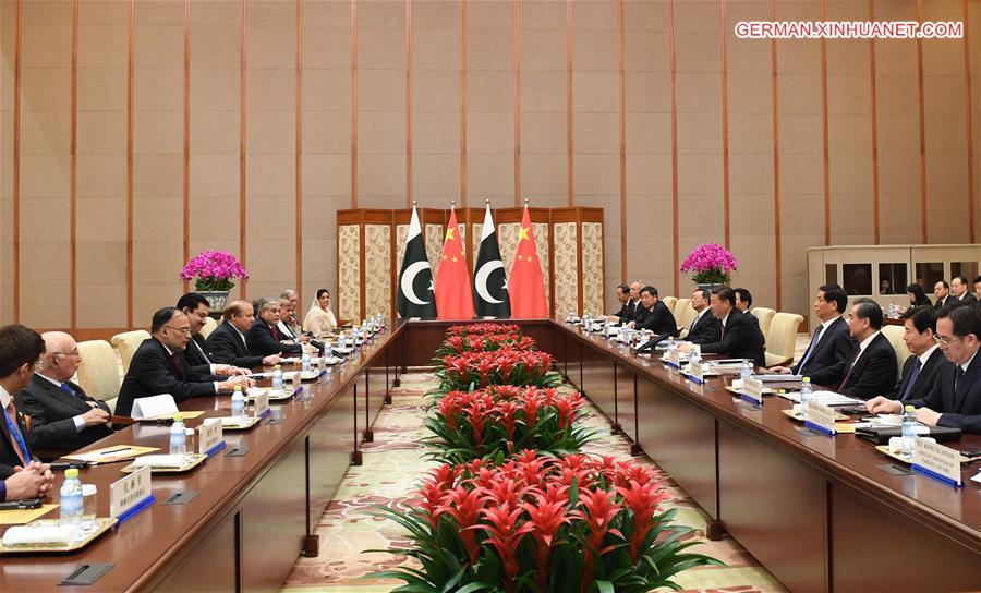 (BRF)CHINA-BEIJING-XI JINPING-PAKISTANI PM-MEETING (CN)