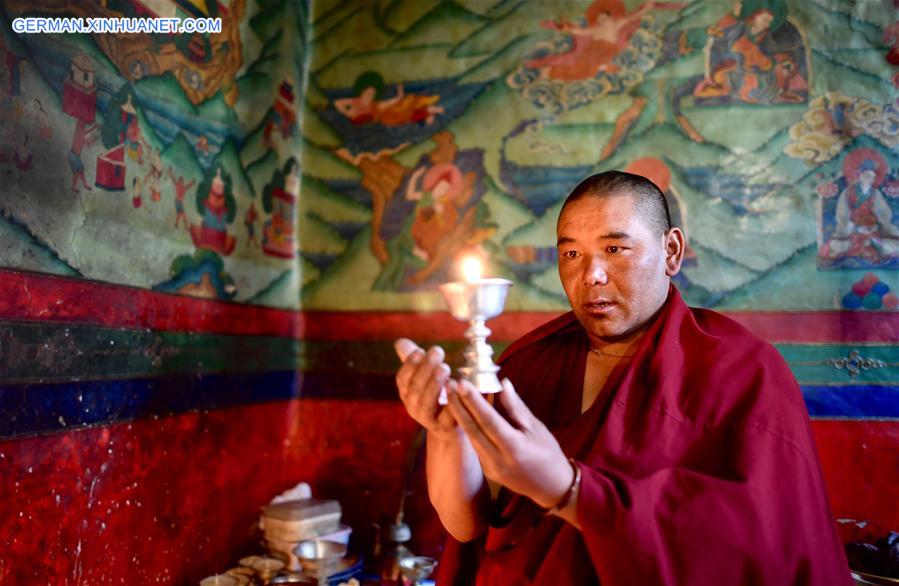 CHINA-TIBET-RONGPU MONASTERY-BUDDHISM-LIFE(CN)