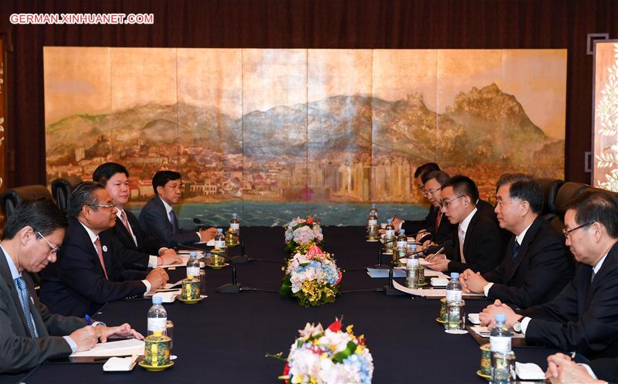CHINA-QINGDAO-WANG YANG-CAMBODIA-DEPUTY PM-MEETING (CN) 