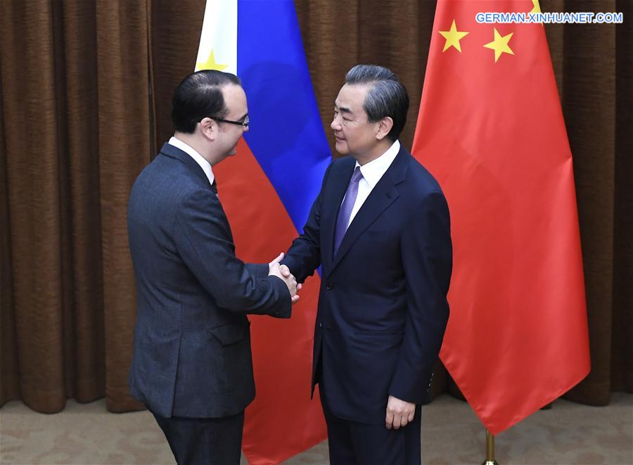 CHINA-PHILIPPINE-WANG YI-CAYETANO-TALKS (CN)