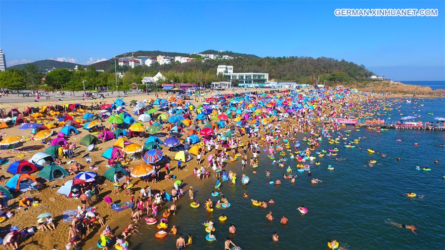 # CHINA-DALIAN-BATHING BEACH(CN)