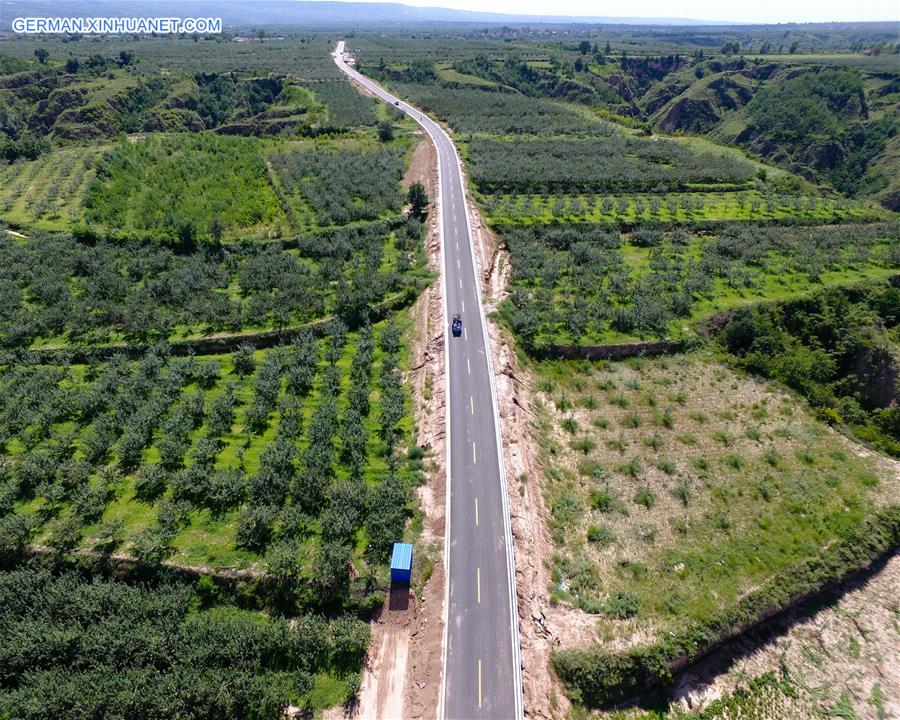 CHINA-SHAANXI-ROAD-SCENERY (CN)