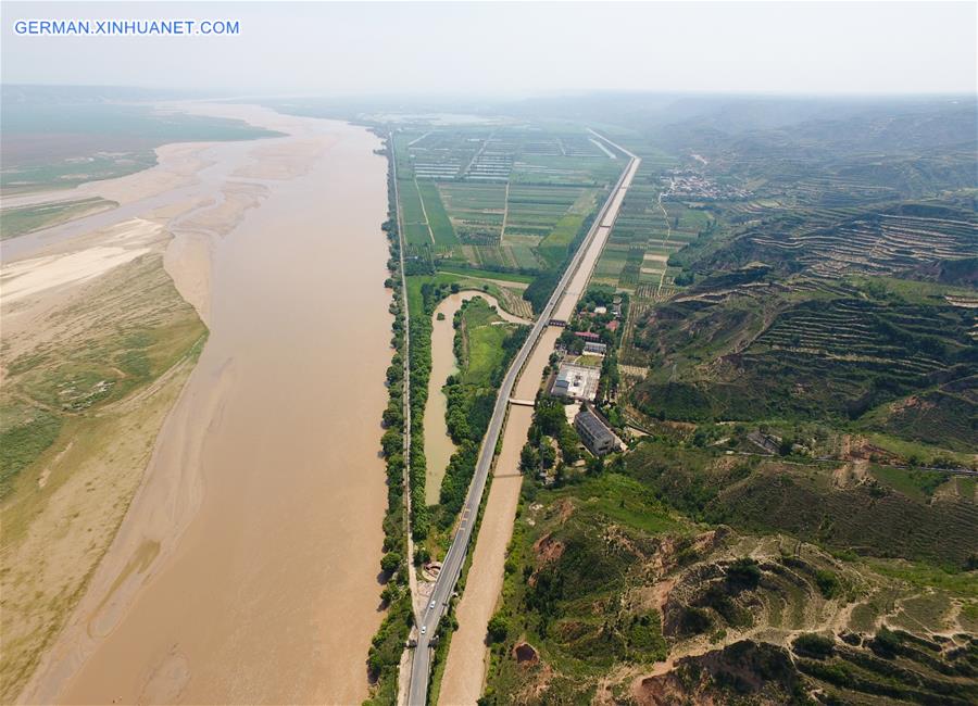 CHINA-SHAANXI-ROAD-SCENERY (CN)