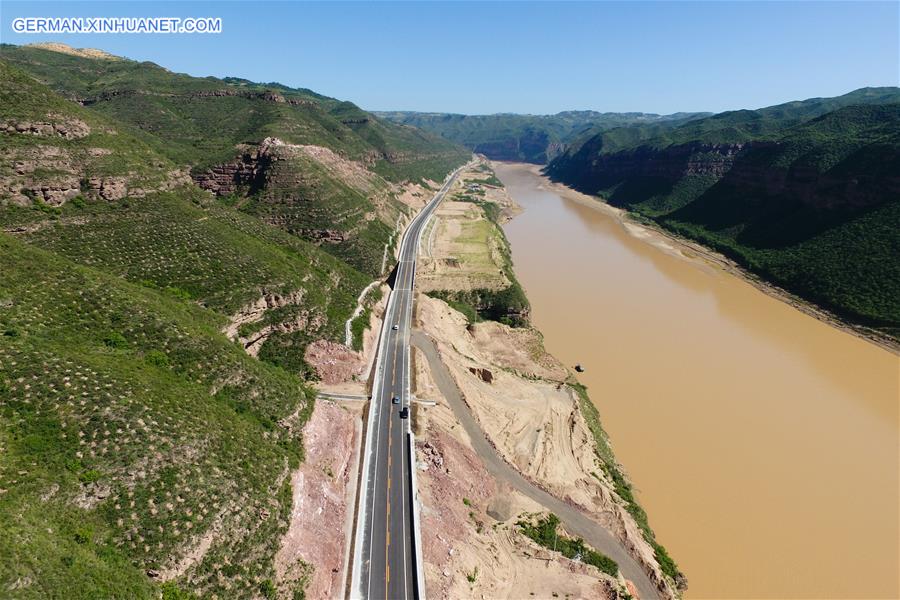 CHINA-SHAANXI-ROAD-SCENERY (CN)