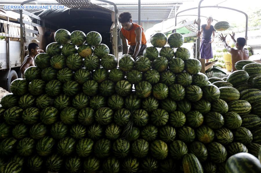 MYANMAR-YANGON-CHINA-FRUIT EXPORT