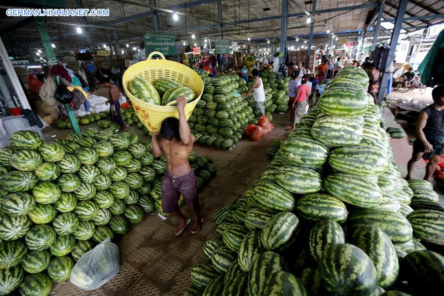 MYANMAR-YANGON-CHINA-FRUIT EXPORT