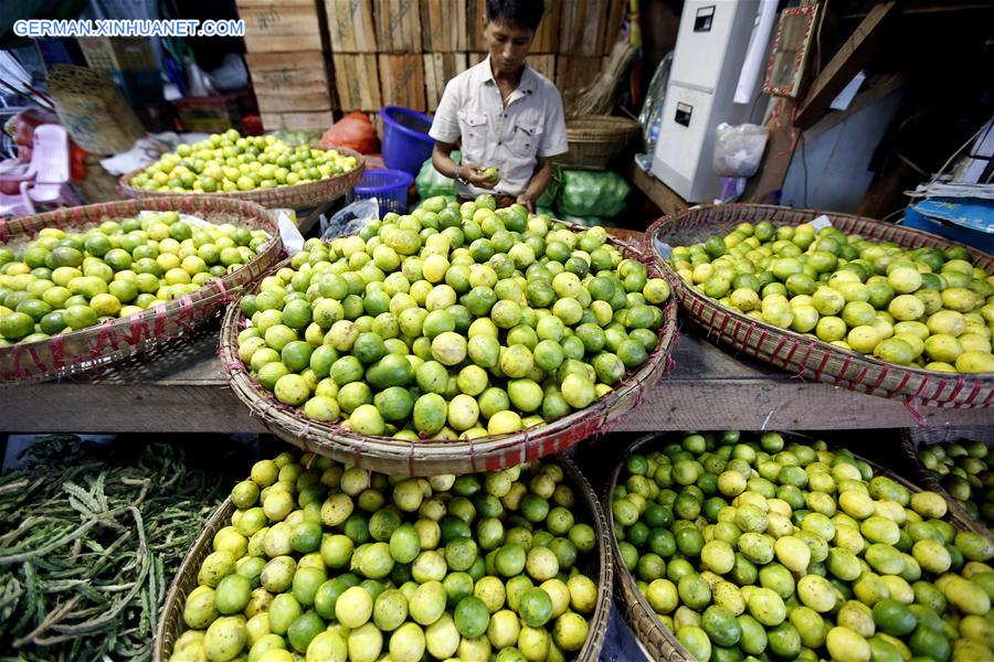 MYANMAR-YANGON-CHINA-FRUIT EXPORT