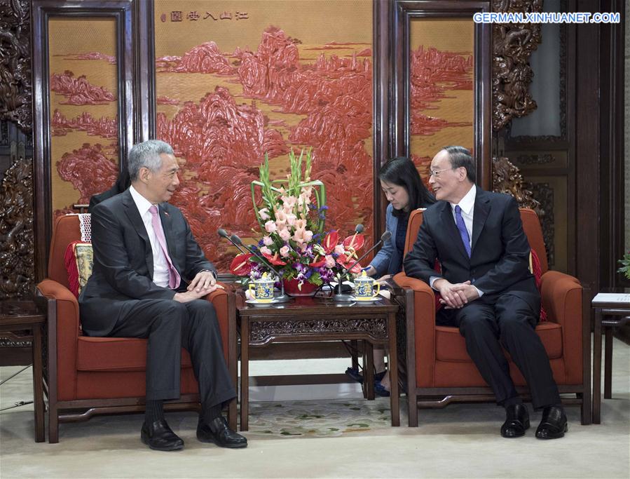 CHINA-BEIJING-WANG QISHAN-LEE HSIEN LOONG-MEETING (CN)
