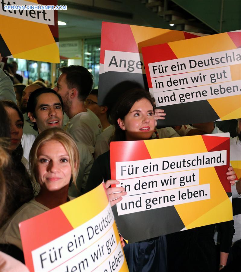 GERMANY-BERLIN-ELECTION-EXIT POLL-MERKEL-LEADING 