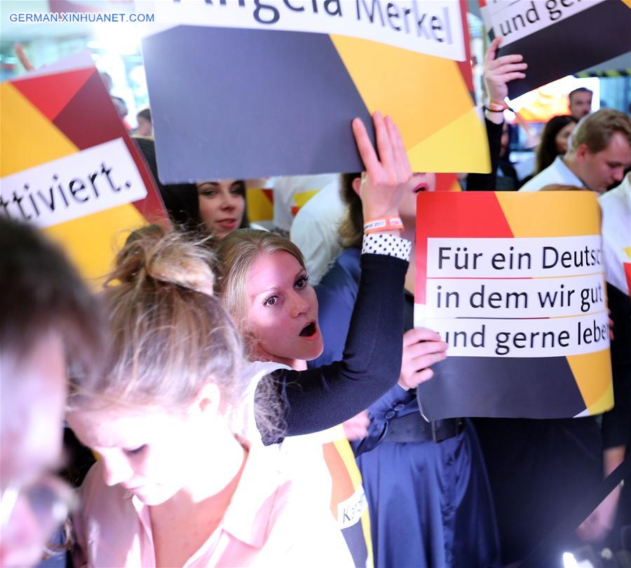 GERMANY-BERLIN-ELECTION-EXIT POLL-MERKEL-LEADING 